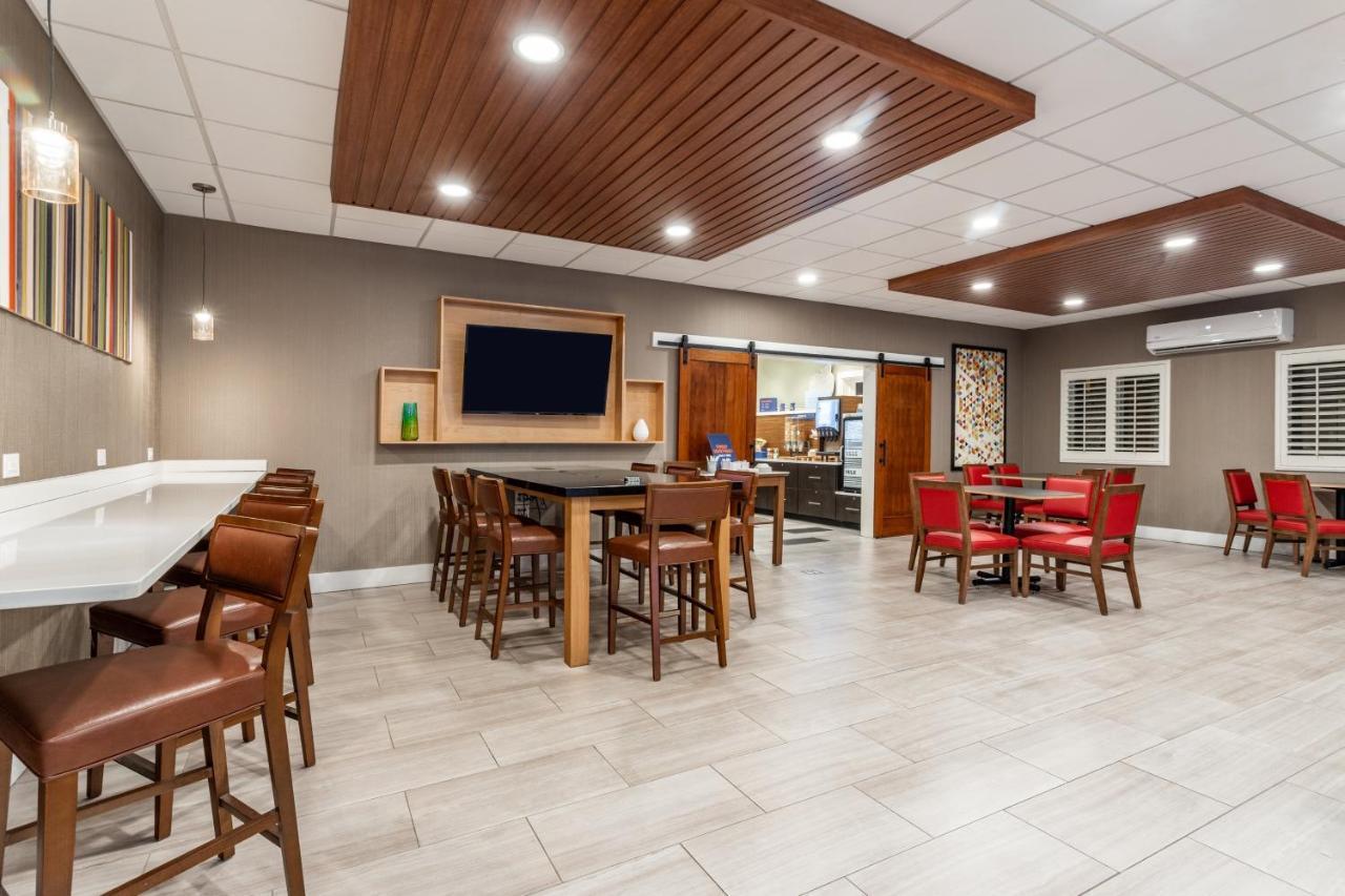 Holiday Inn Express Annapolis East-Kent Island By Ihg Grasonville Bagian luar foto